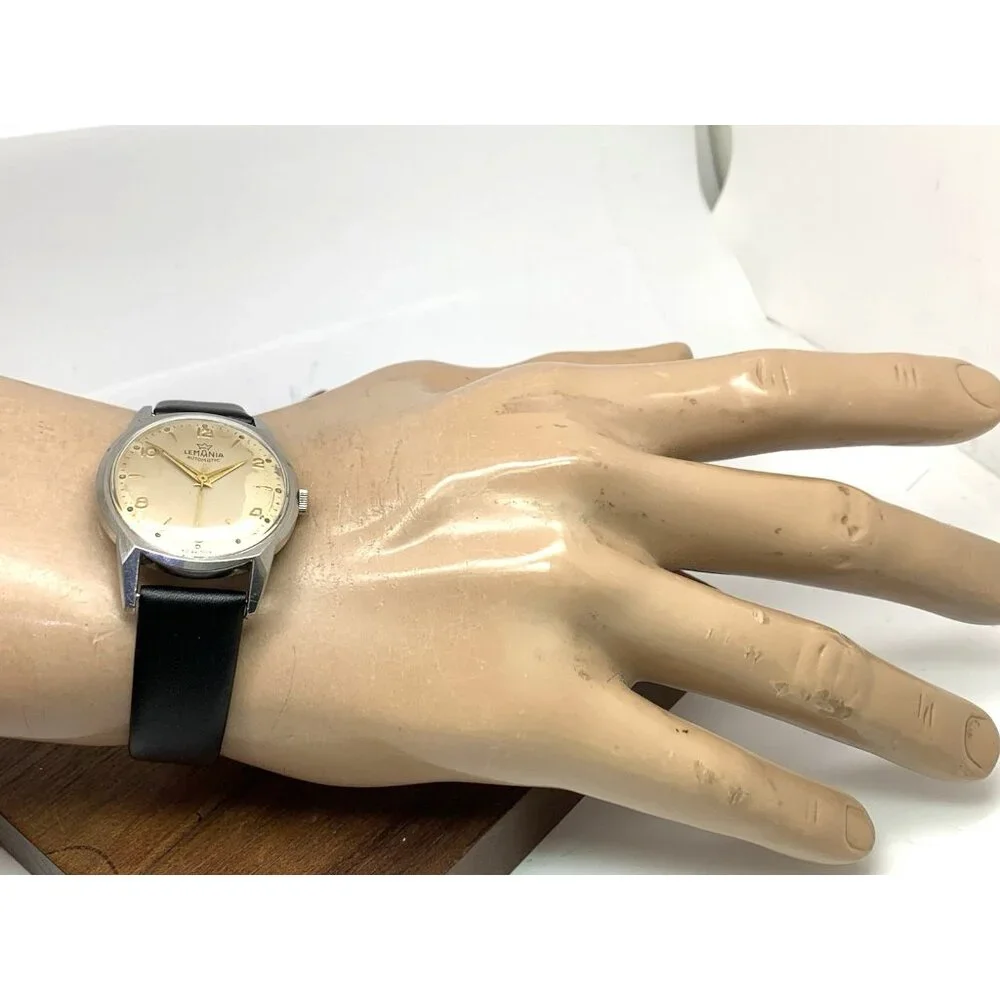 Lemania Men's Watch Vintage 9101 Swiss Automatic Silver Dial Leather Strap 32mm